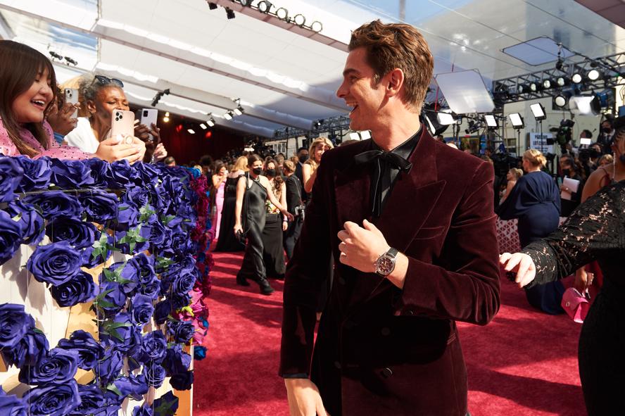 oscars-2022---academy-awards---red-carpet---images-Oscar®_nominee_Andrew_Garfield_arrives_on_the_red_carpet_of_the_94th_Oscars®_at_the_Dolby_Theatre_at_the_Ovation_Hollywood_in_Los_Angeles,_CA,_on_Sunday,_March_27,_2022..jpg