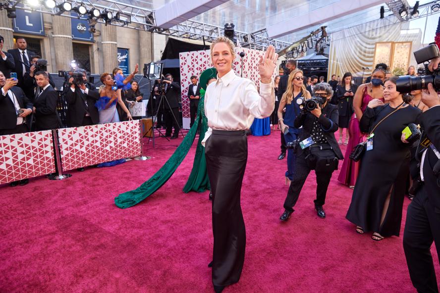 oscars-2022---academy-awards---red-carpet---images-Uma_Thurman.jpg