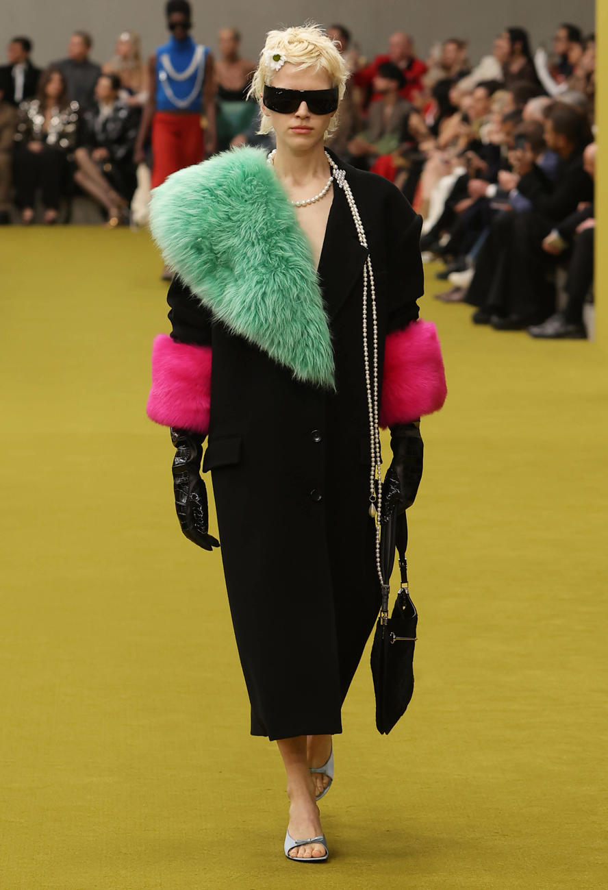 milan-fashion-week--gucci-autumn-winter-2023-2024-collection-milan-fashion-week--gucci-autumn-winter-2023-2024-collection_(17).jpg