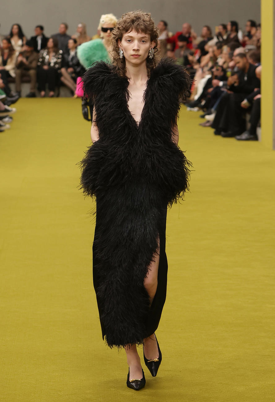 milan-fashion-week--gucci-autumn-winter-2023-2024-collection-milan-fashion-week--gucci-autumn-winter-2023-2024-collection_(18).jpg