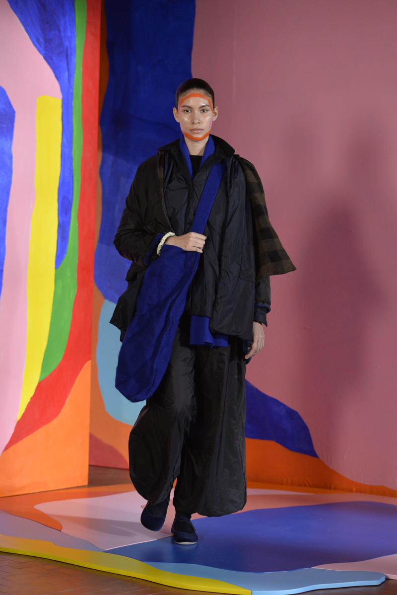 milan-fashion-week--daniela-gregis-fall-winter-2024-2025-collection-14...rosa_bianco_baldo...daniela_gregis...collezione_autunno_inverno_2024_2025.jpg