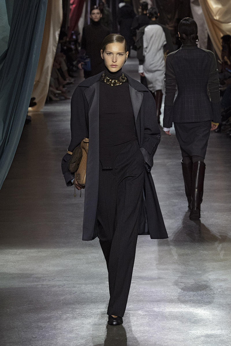 milan-fashion-week--fendi-fall-winter-2024-2025-collection-Fendi_FW24_12.jpg