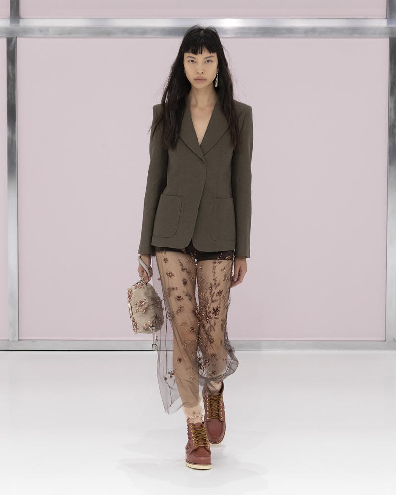 milan-fashion-week--fendi-spring-summer-2025-collection-Fendi_SS25_33.jpg