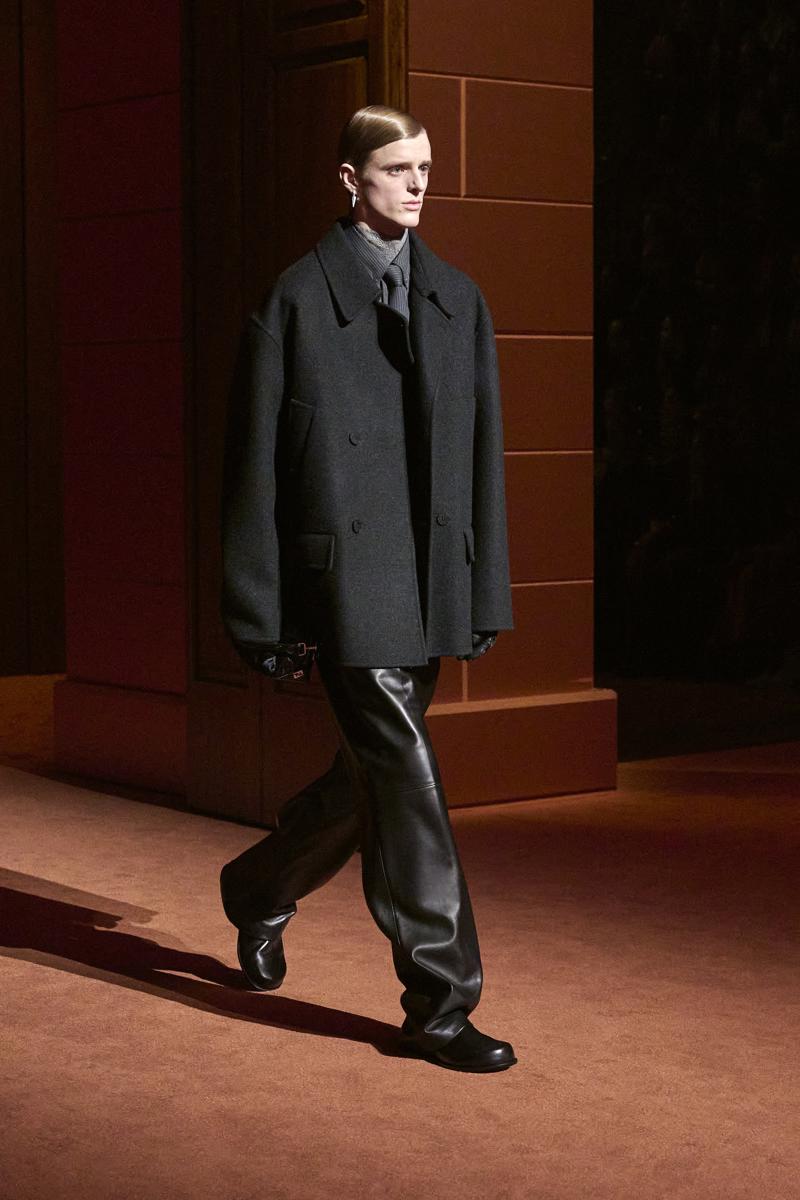 milan-fashion-week--fendi-fall-winter-2025-2026-collection-FENDI_FW25_09.jpg