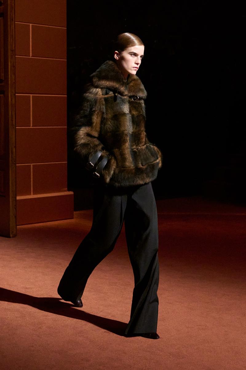 milan-fashion-week--fendi-fall-winter-2025-2026-collection-FENDI_FW25_11.jpg