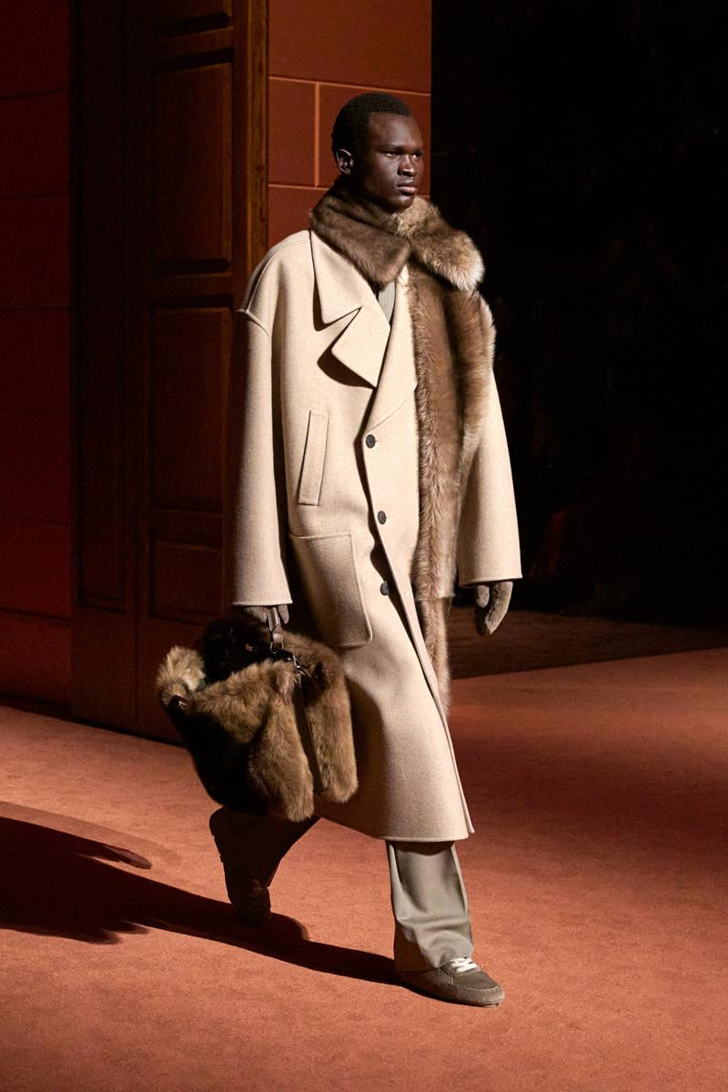 milan-fashion-week--fendi-fall-winter-2025-2026-collection-FENDI_FW25_14.jpg