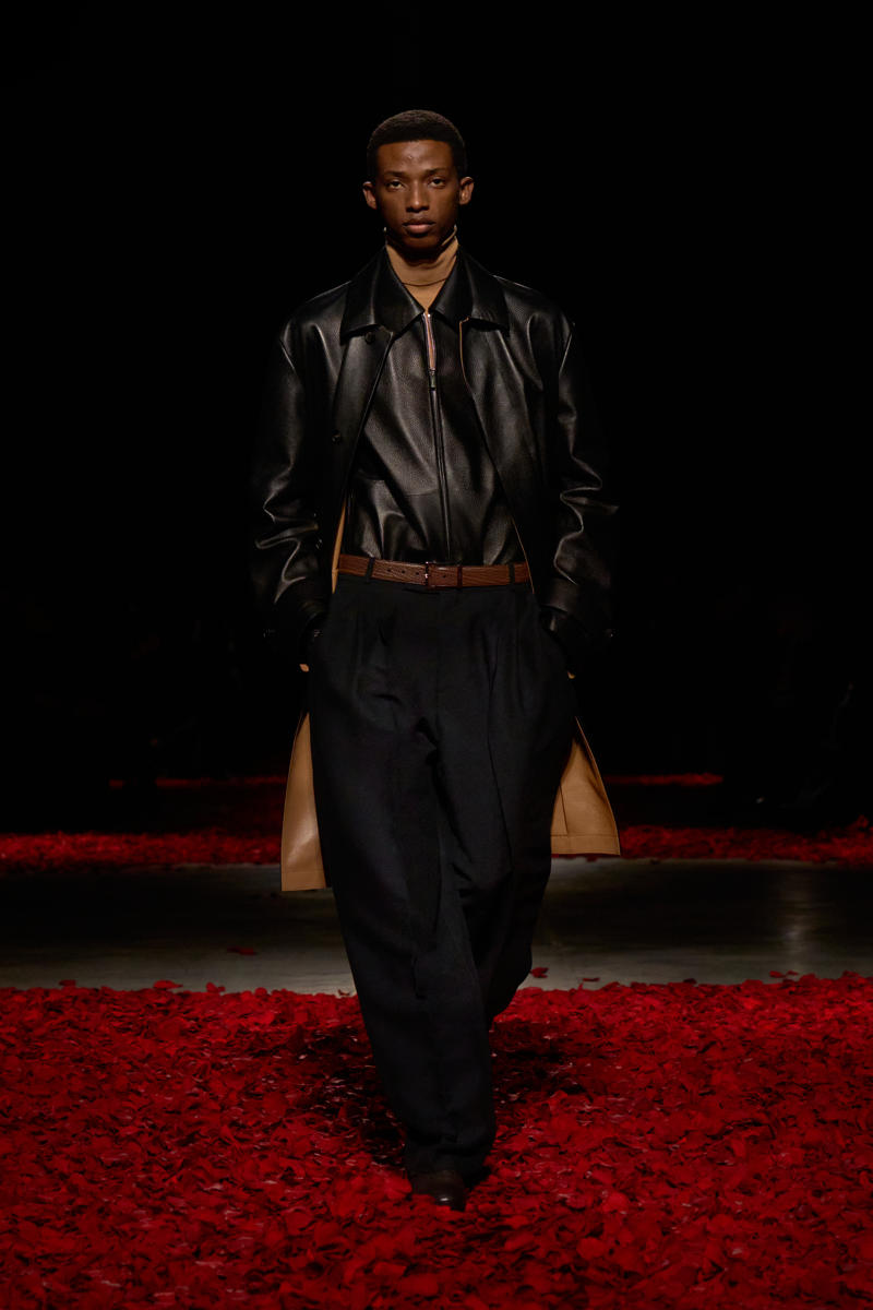 milan-fashion-week--salvatore-ferragamo-fall-winter-2025-2026-collection-milan-fashion-week--salvatore-ferragamo-fall-winter-2025-2026-collection_(17).jpg