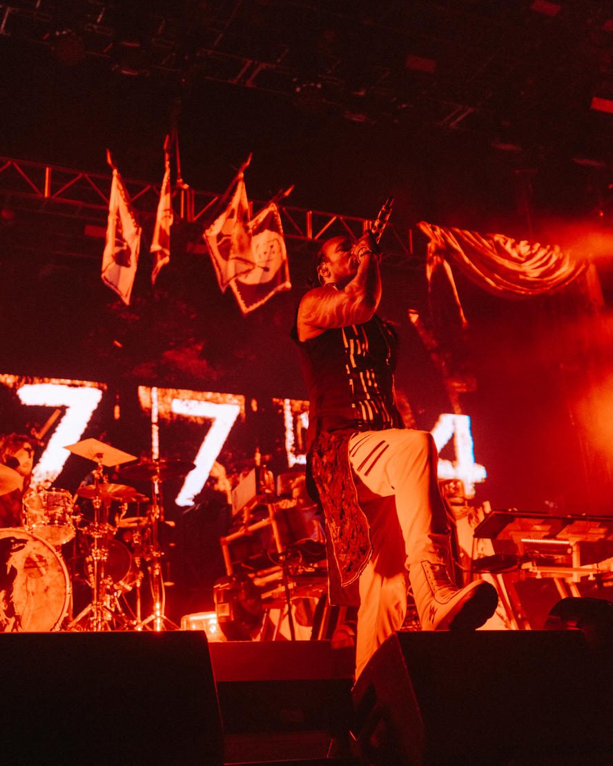 coachella-valley-music-and-arts-festival-2025--artists--images--photos--performance---images-Coachella25_W1_Fri_L_Evans_014430.jpg