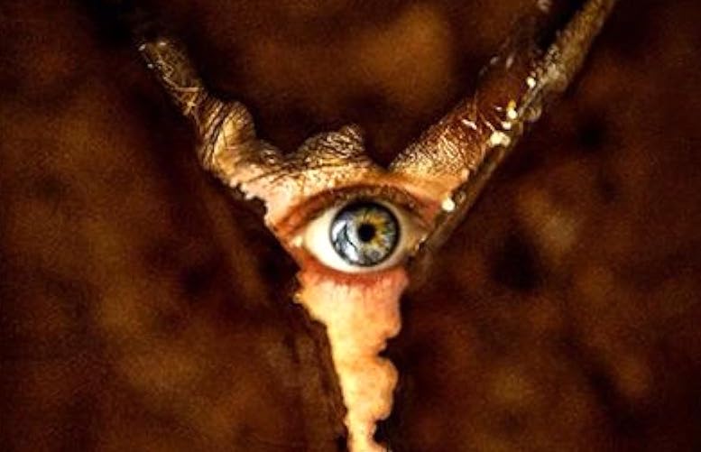 Horror Movie Return to Silent Hill, Missing Woman with Jeremy Irvine and Hannah Emily Anderson