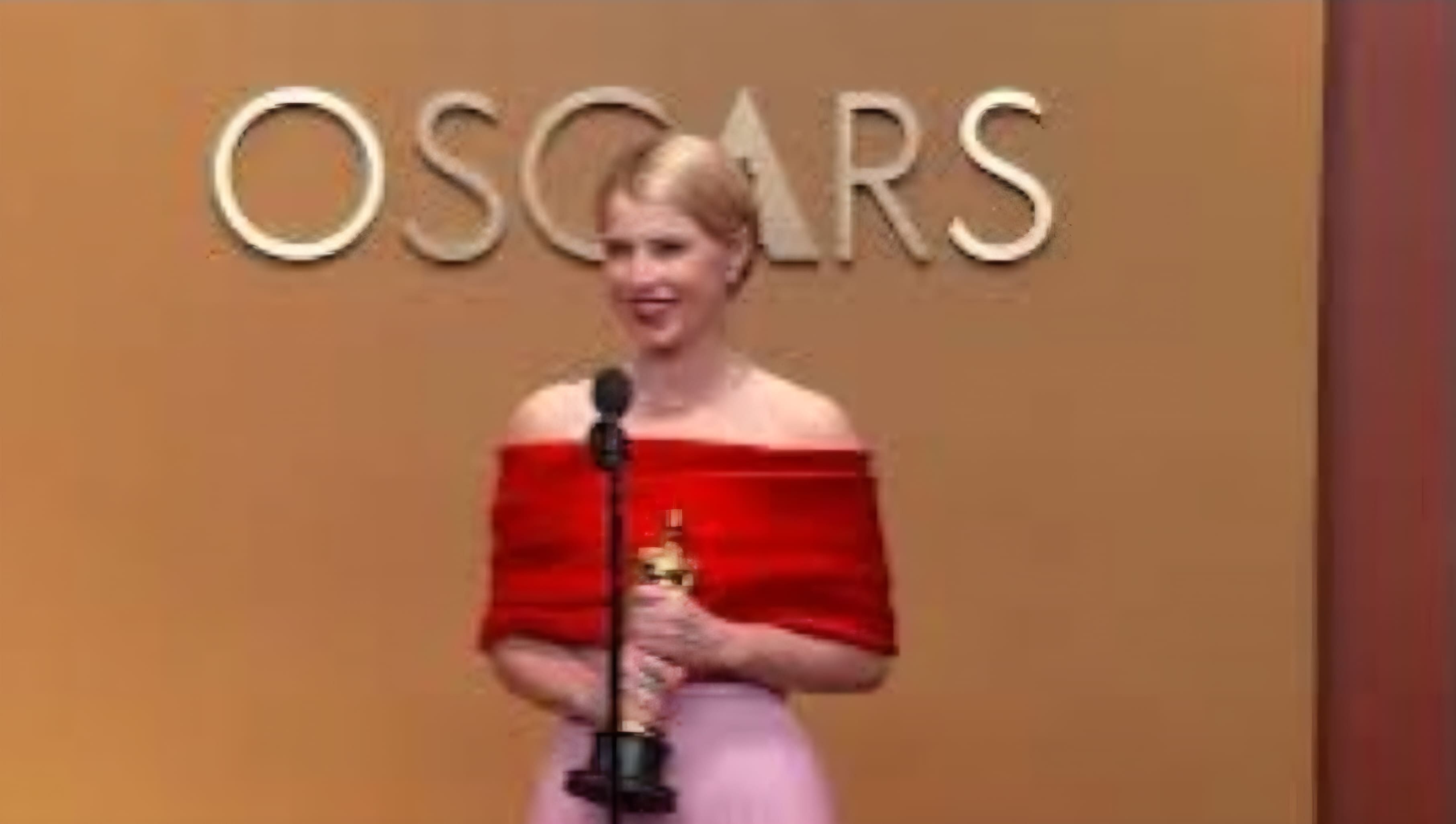 Oscars 2026 Backstage Interview: Best Actress Jessie Buckley